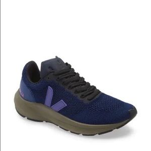 Veja Women’s Marlin Running Shoes Purple (Nil) Kaki Sole Size 5